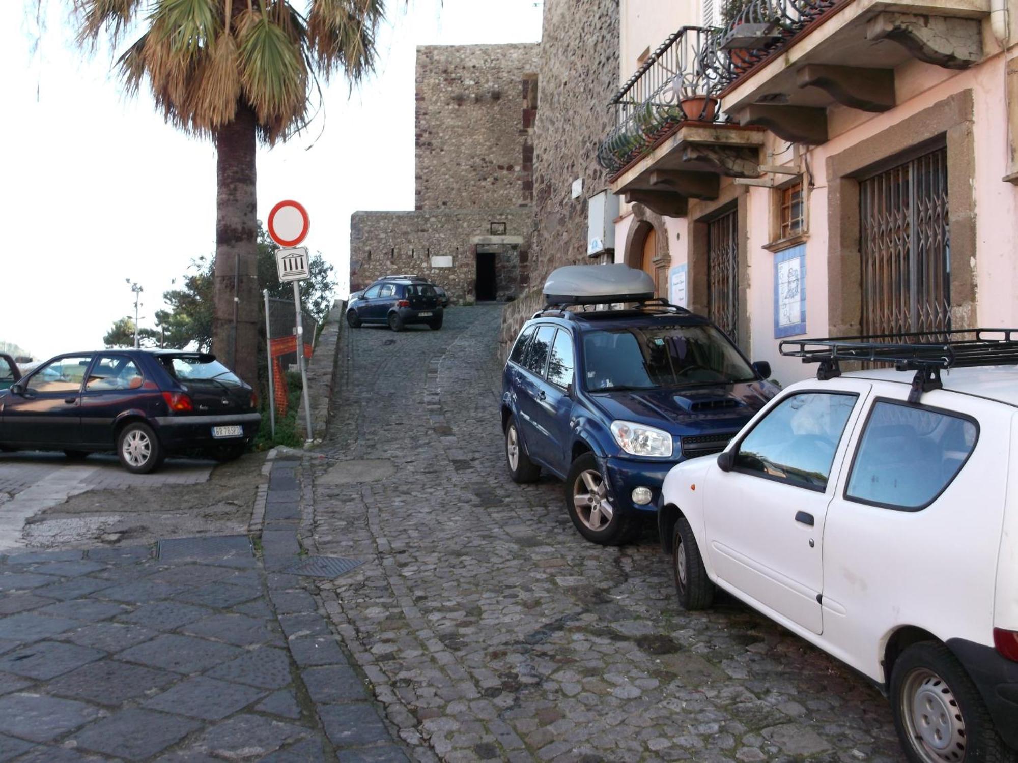 Centrostoricolipari Villa Buitenkant foto