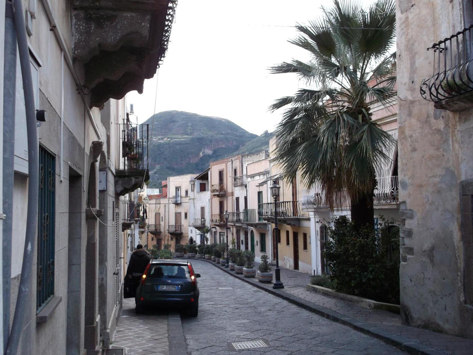 Centrostoricolipari Villa Buitenkant foto