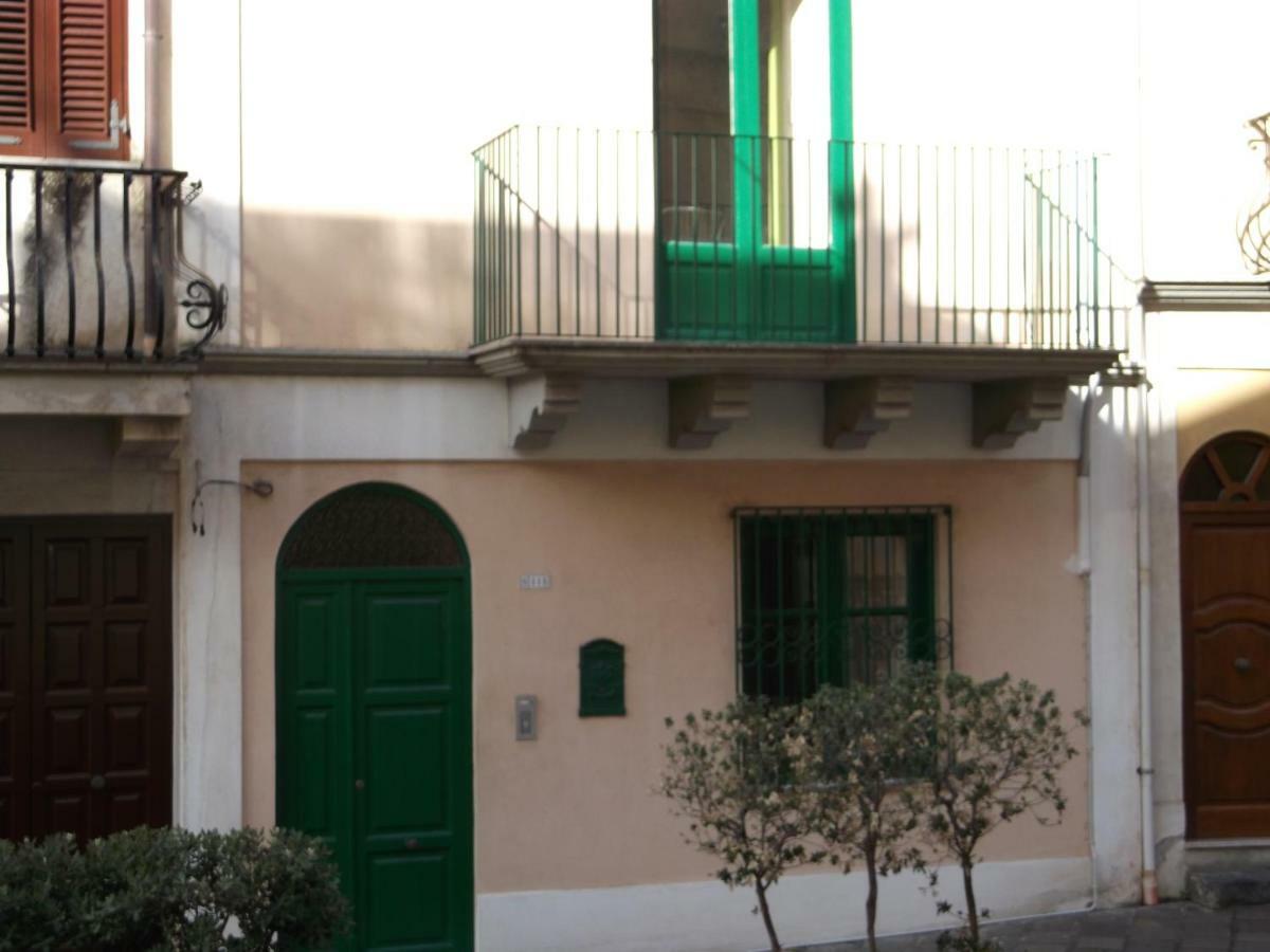 Centrostoricolipari Villa Buitenkant foto
